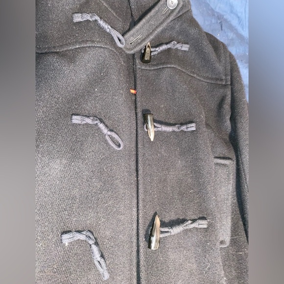 Banana Republic Holiday 2009 Black Wool Duffle Coat with Toggles and Red Lining - Picture 9 of 9